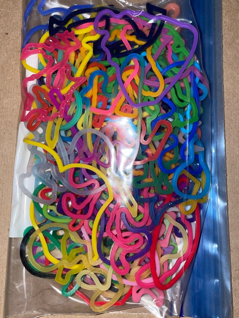 100 Silly Bandz Random Assortment